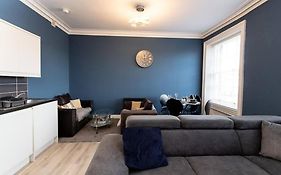 Lavish 2Bed Apartment In The Heart Of Birkenhead