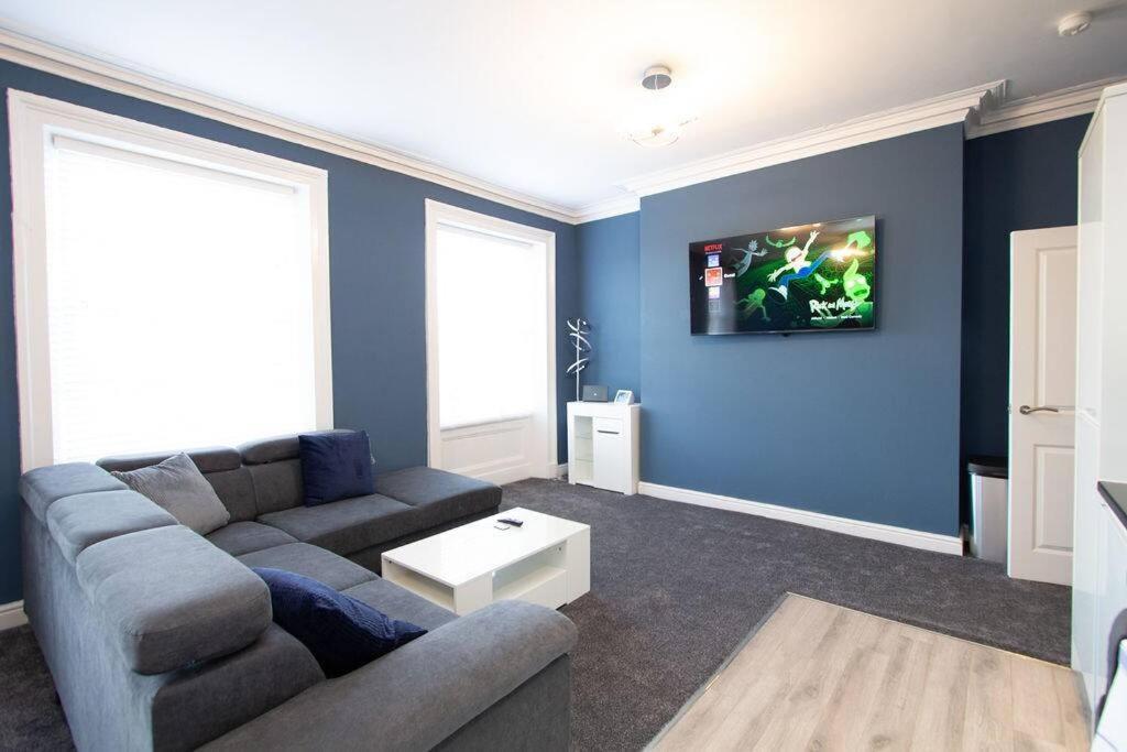 Lavish 2Bed Apartment In The Heart Of Birkenhead Exterior photo