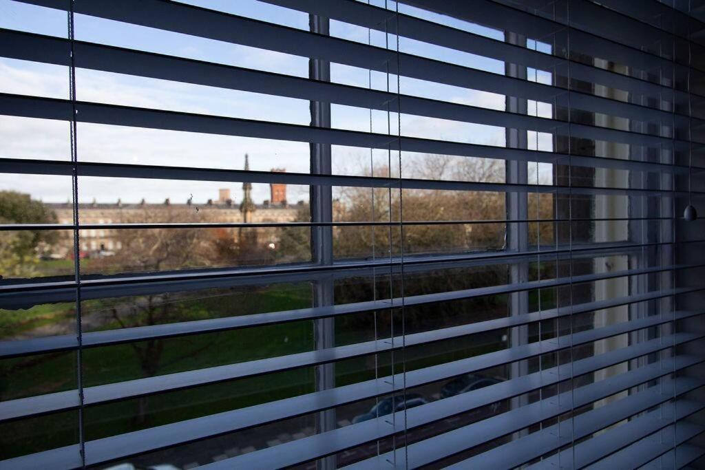 Lavish 2Bed Apartment In The Heart Of Birkenhead Exterior photo